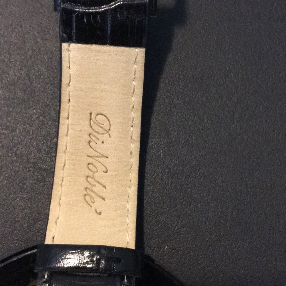 Men watch - Picture 3 of 5